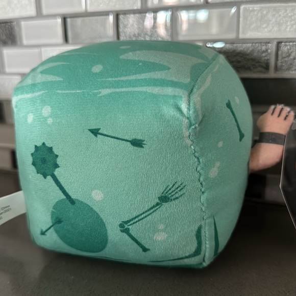 Dungeons & Dragons  GELATINOUS CUBE Plush / Limited  Edition - Rare / BRAND NEW - Picture 6 of 14